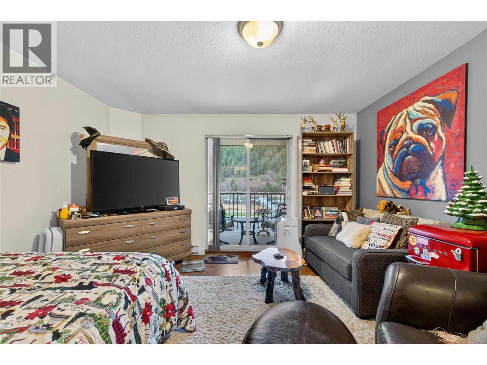 305 1002 Riverside Avenue, Sicamous