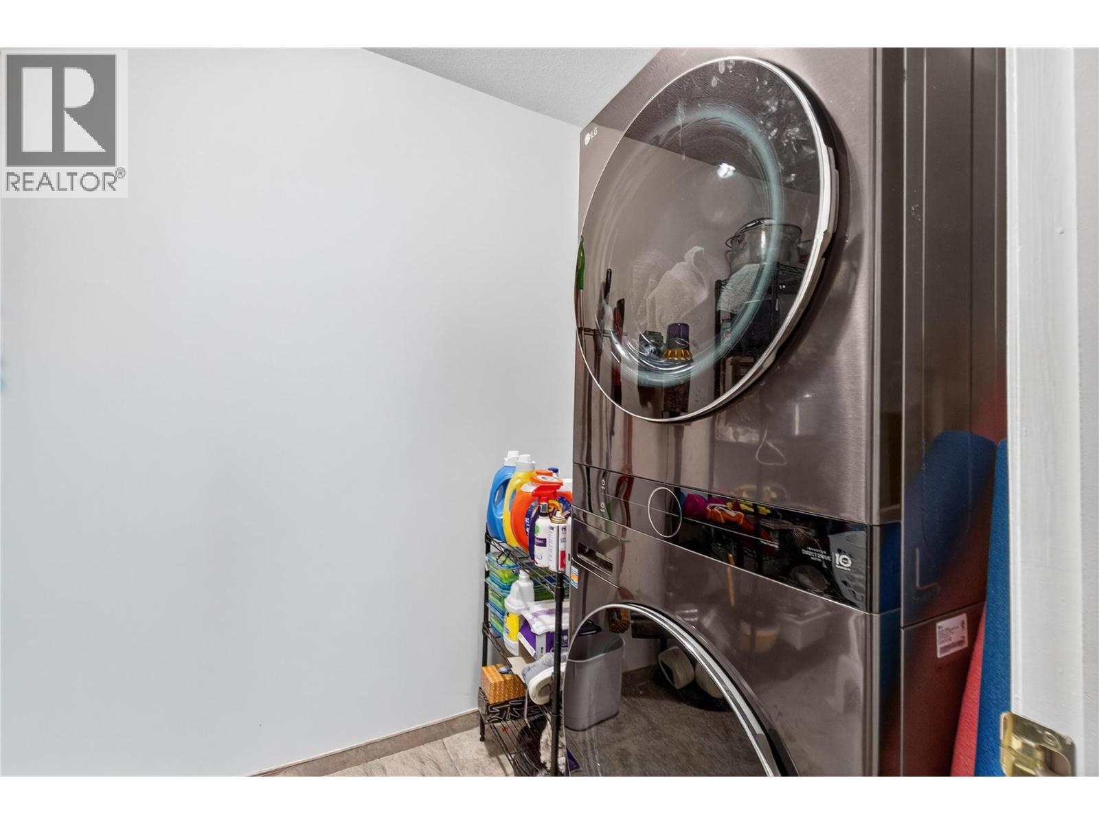 305 1002 Riverside Avenue, Sicamous