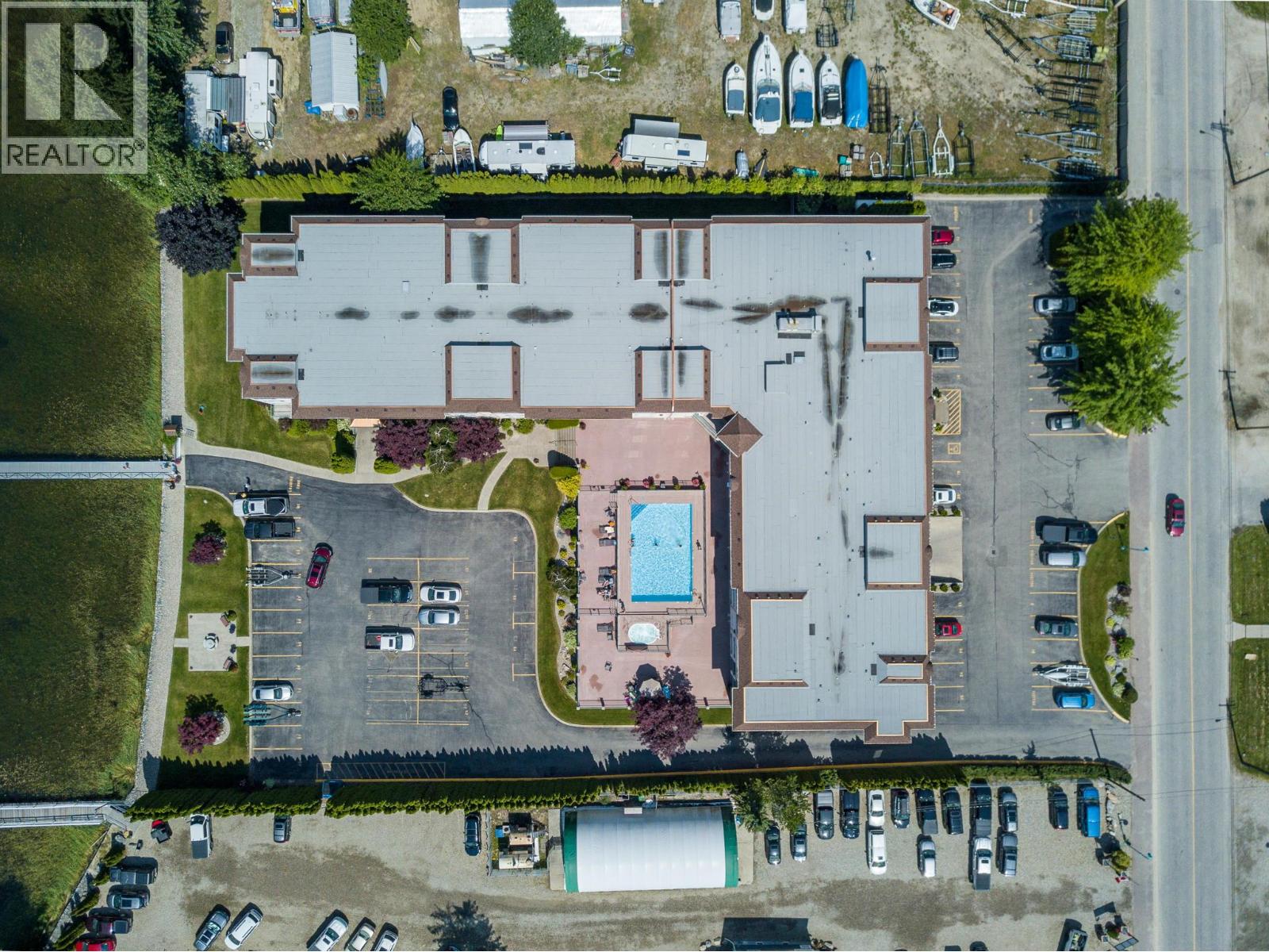 305 1002 Riverside Avenue, Sicamous