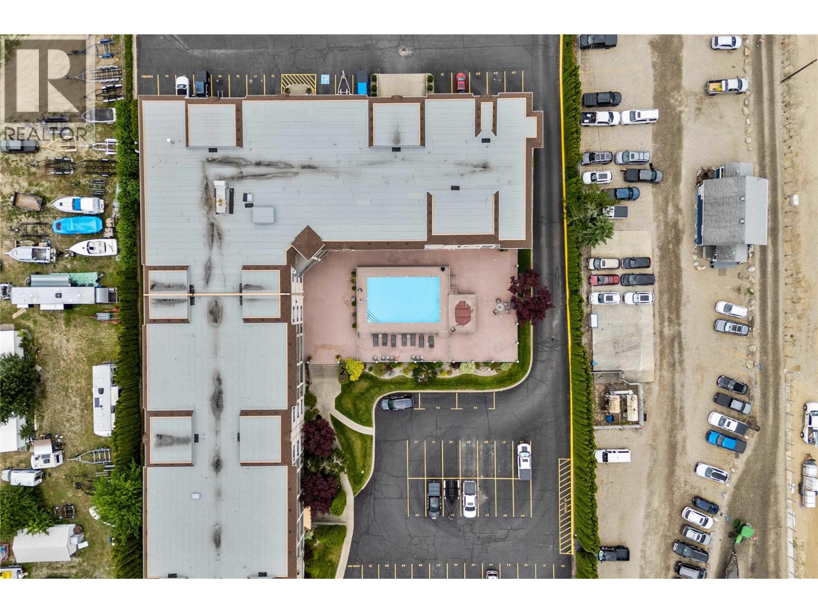 305 1002 Riverside Avenue, Sicamous