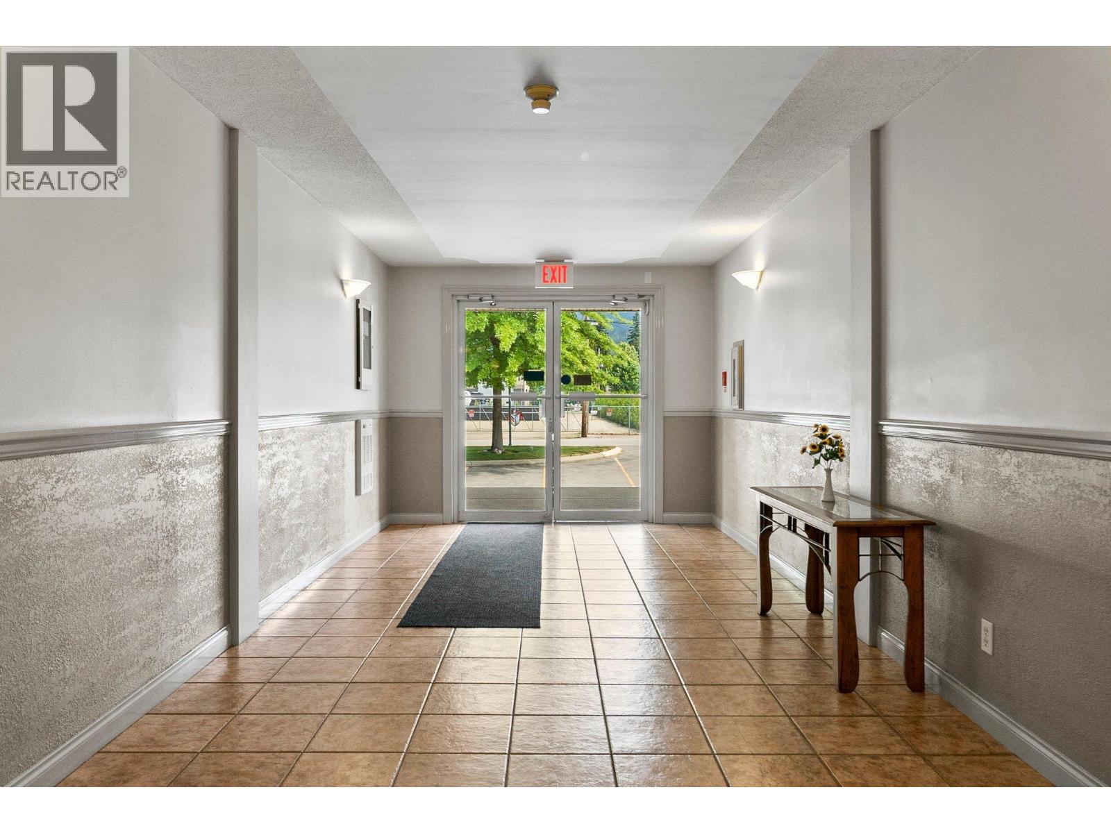 305 1002 Riverside Avenue, Sicamous