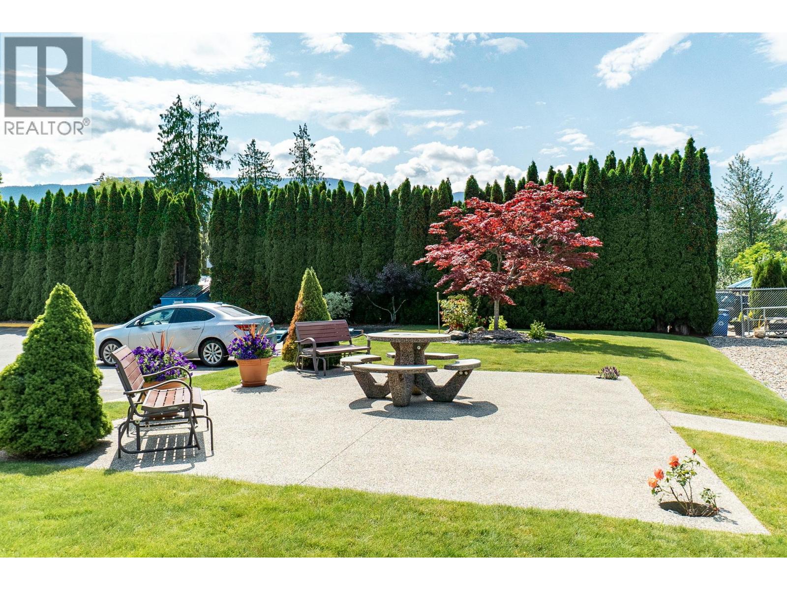 305 1002 Riverside Avenue, Sicamous