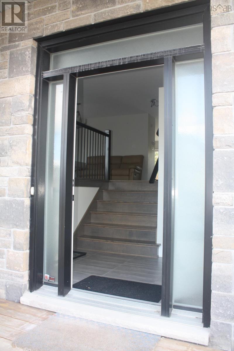 Property 3 of 39 of 276 Fleetview Drive