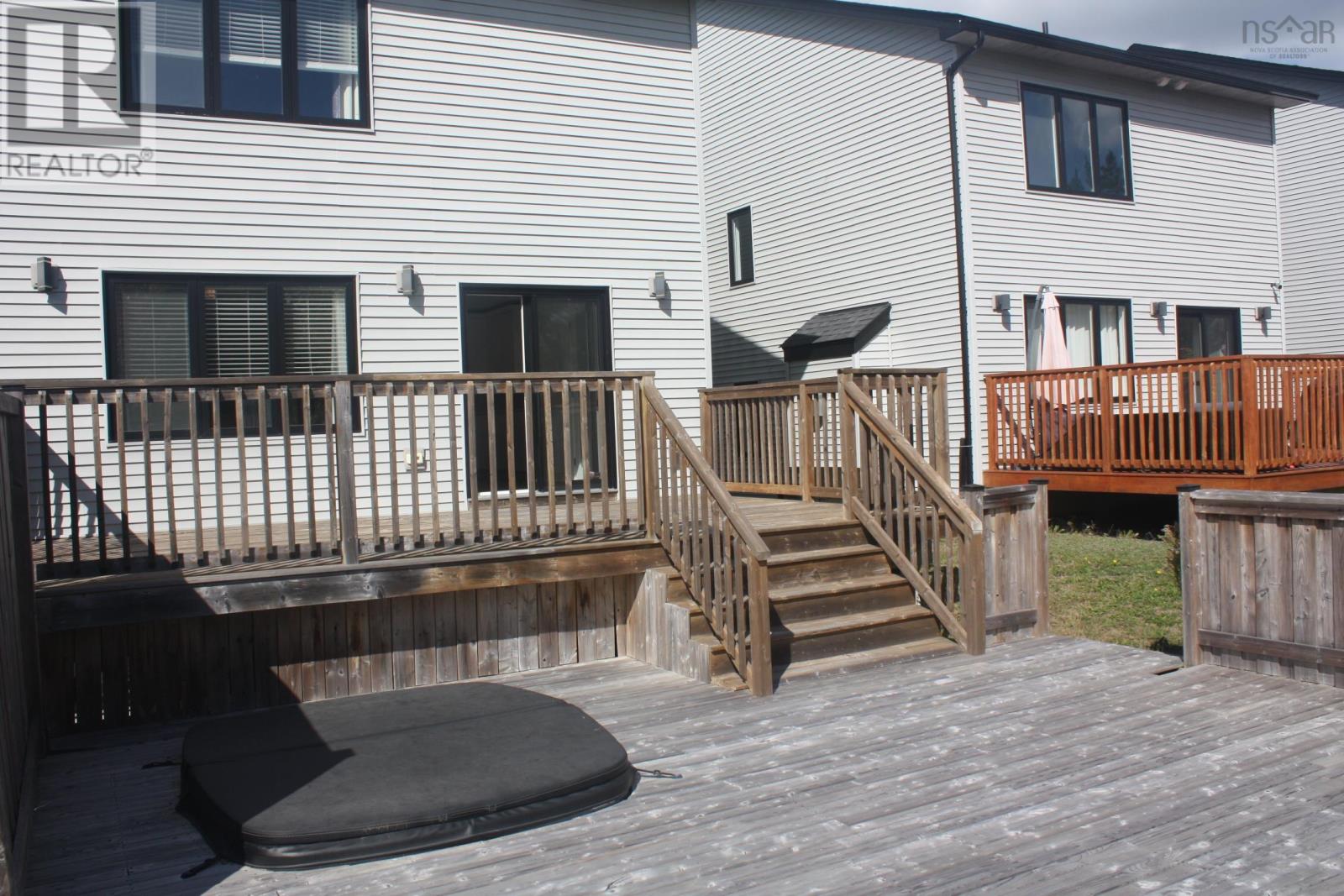 Property 35 of 39 of 276 Fleetview Drive