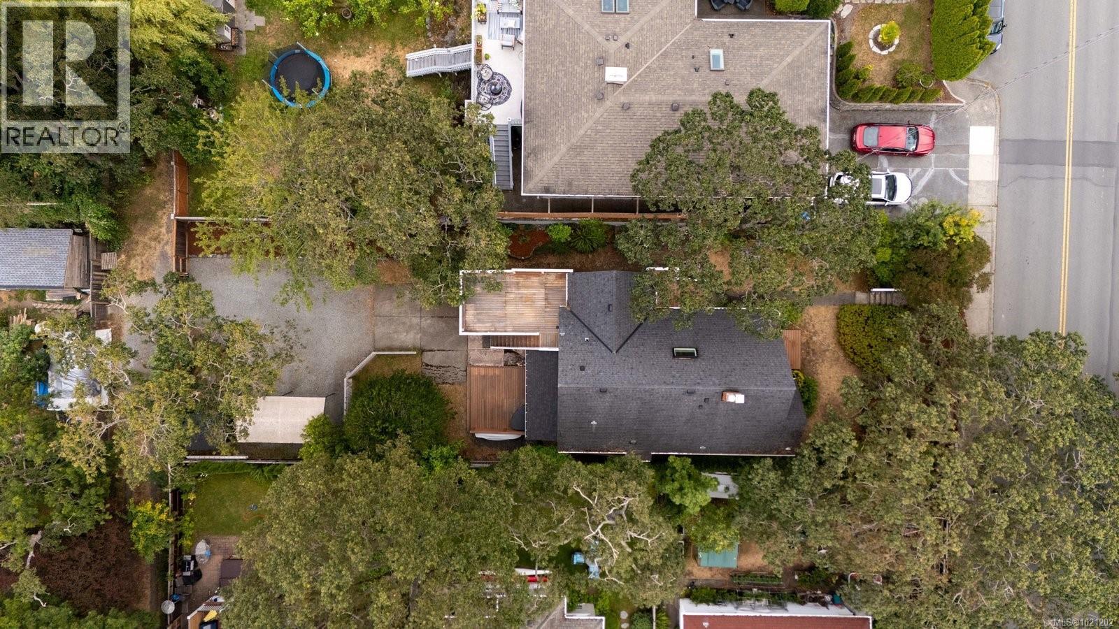  1959 Hampshire Road, Oak Bay