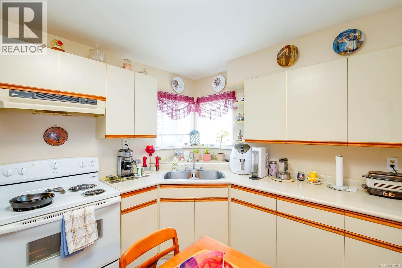 3582 11th Ave, Port Alberni