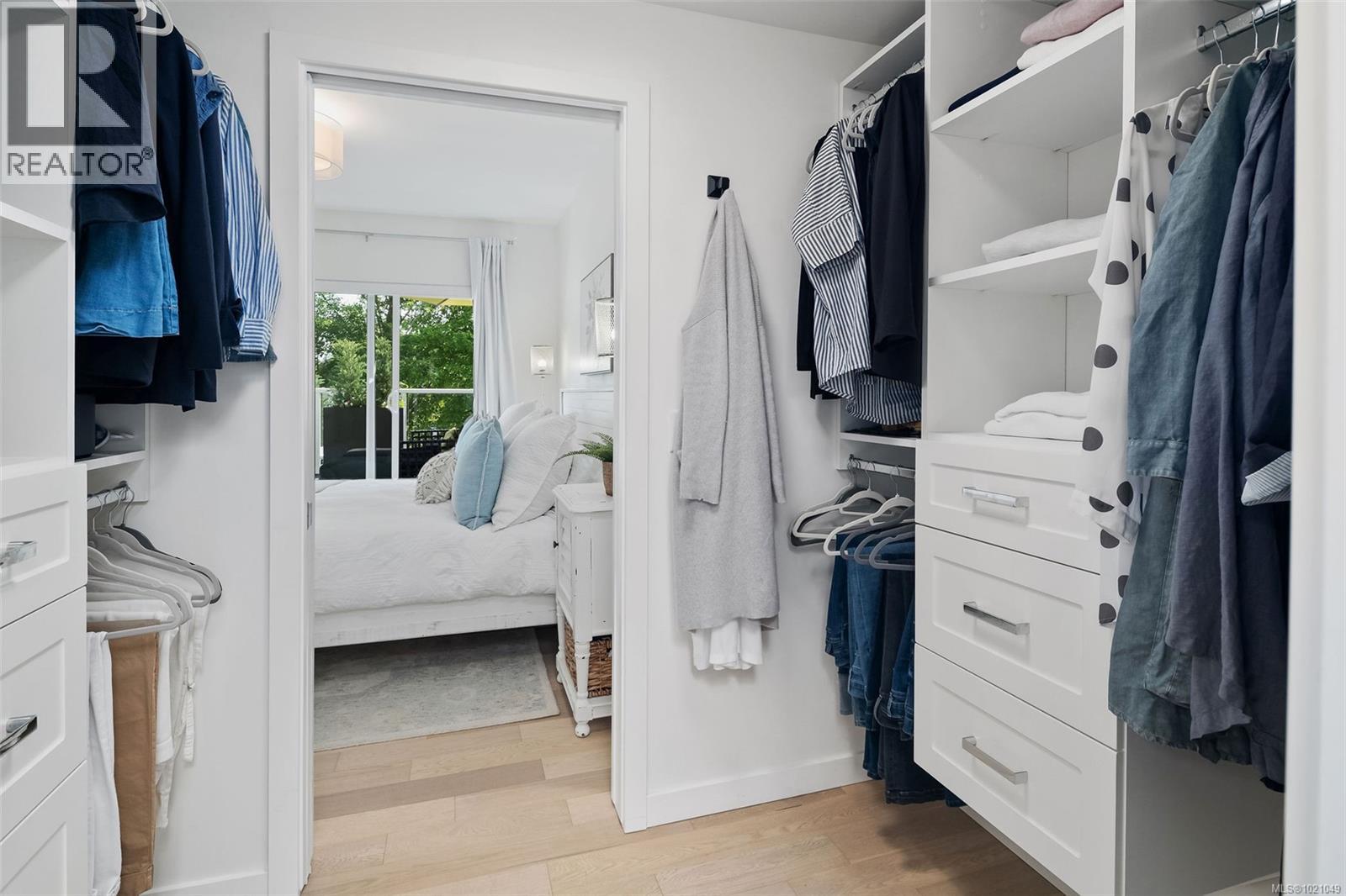 405 5118 Cordova Bay Road, Saanich