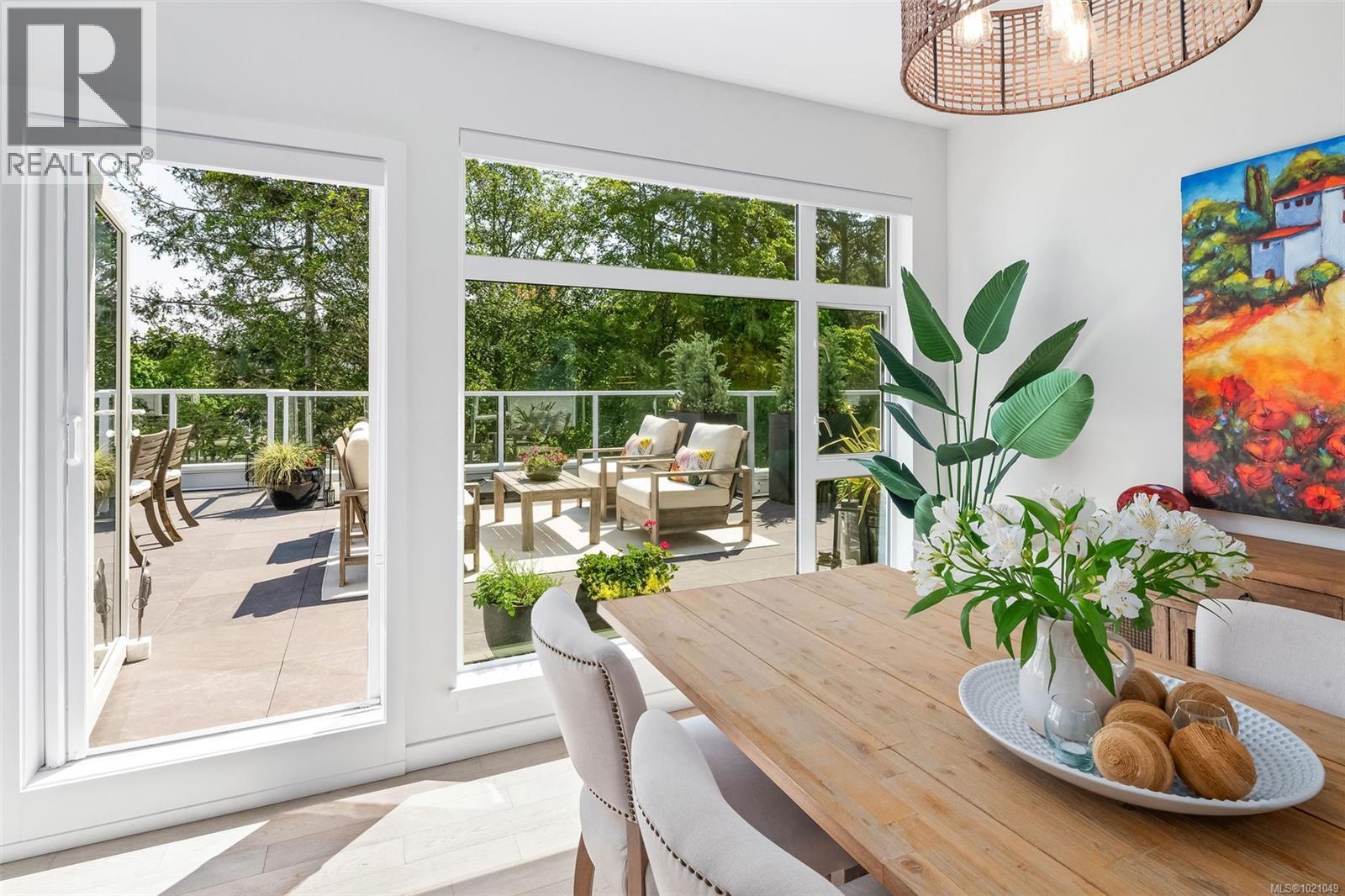 405 5118 Cordova Bay Road, Saanich