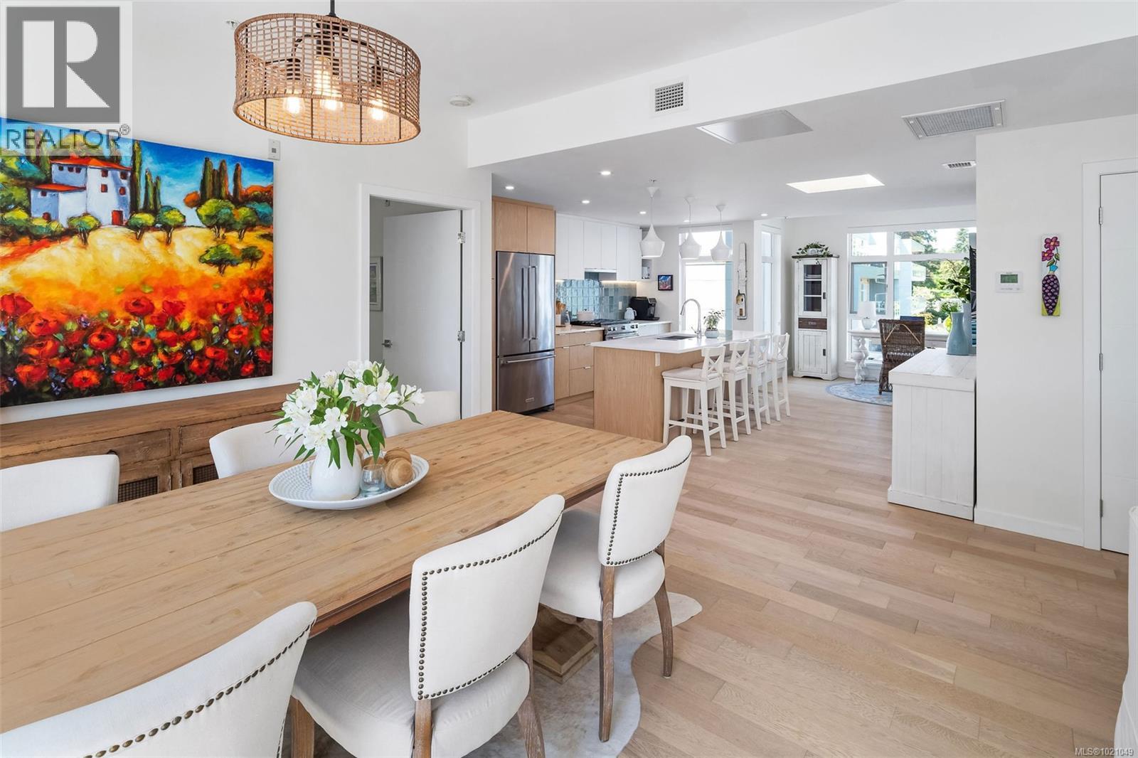 405 5118 Cordova Bay Road, Saanich