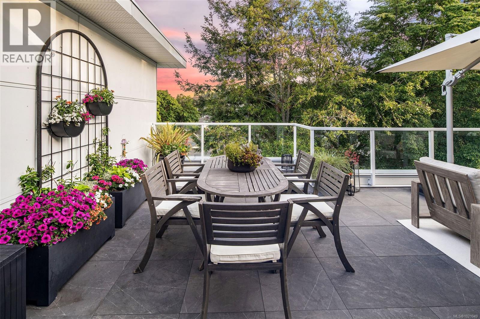 405 5118 Cordova Bay Road, Saanich