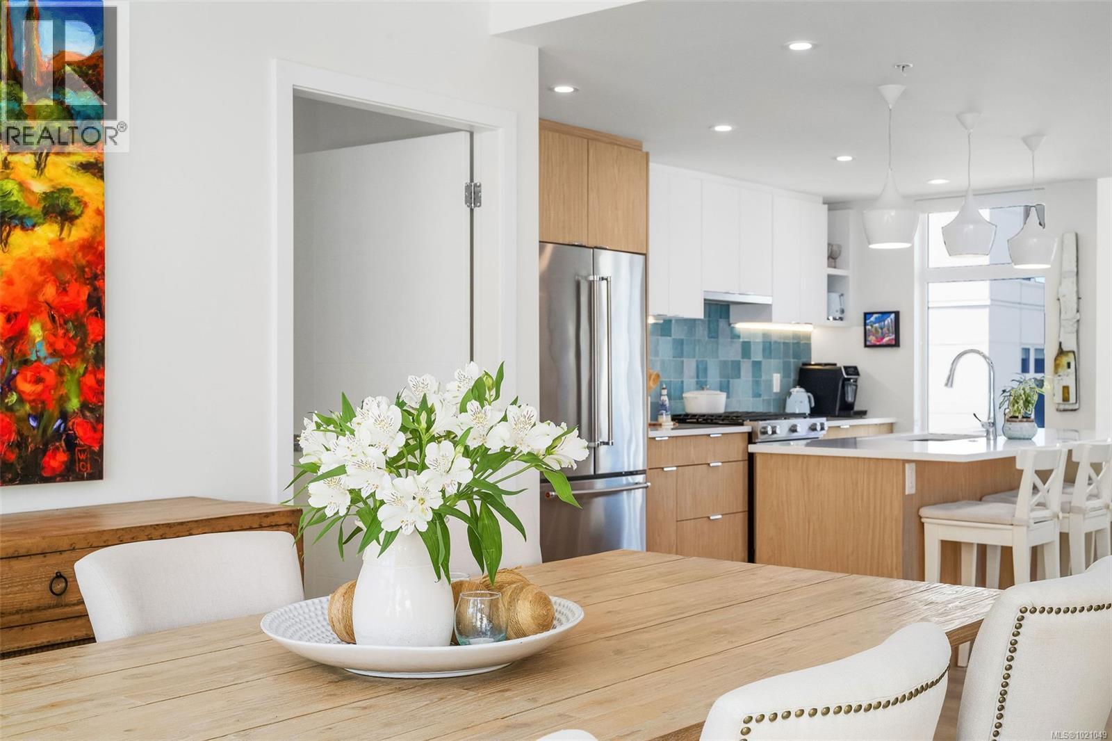 405 5118 Cordova Bay Road, Saanich