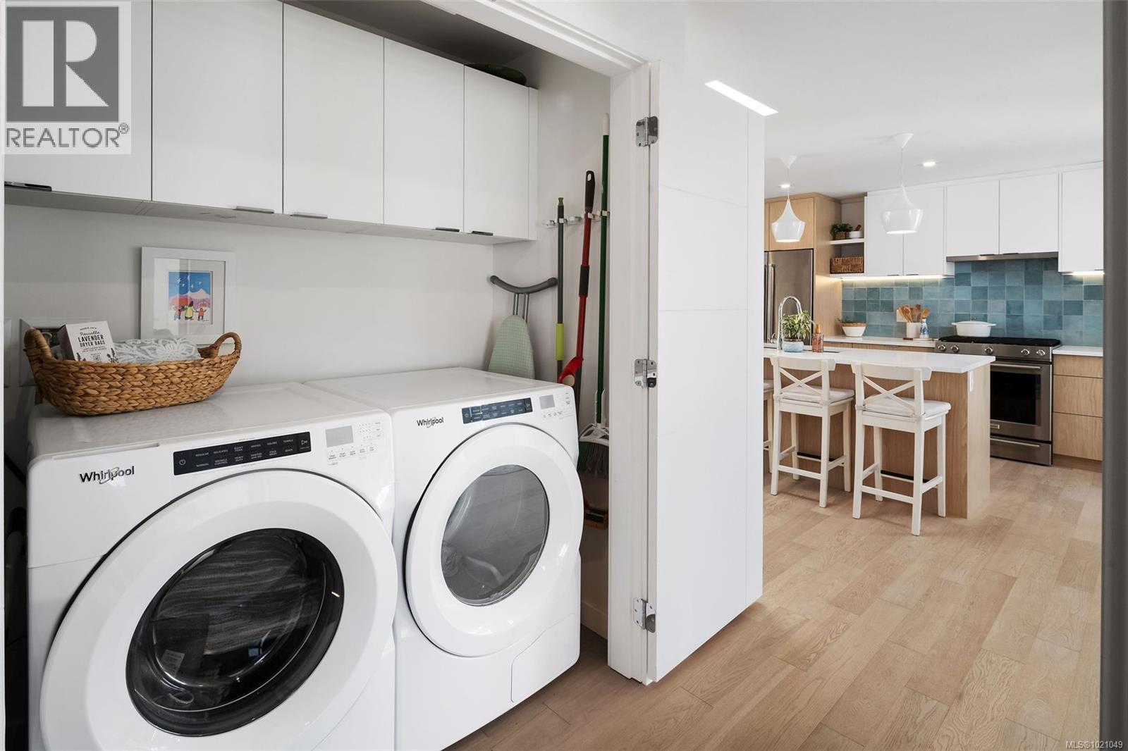 405 5118 Cordova Bay Road, Saanich