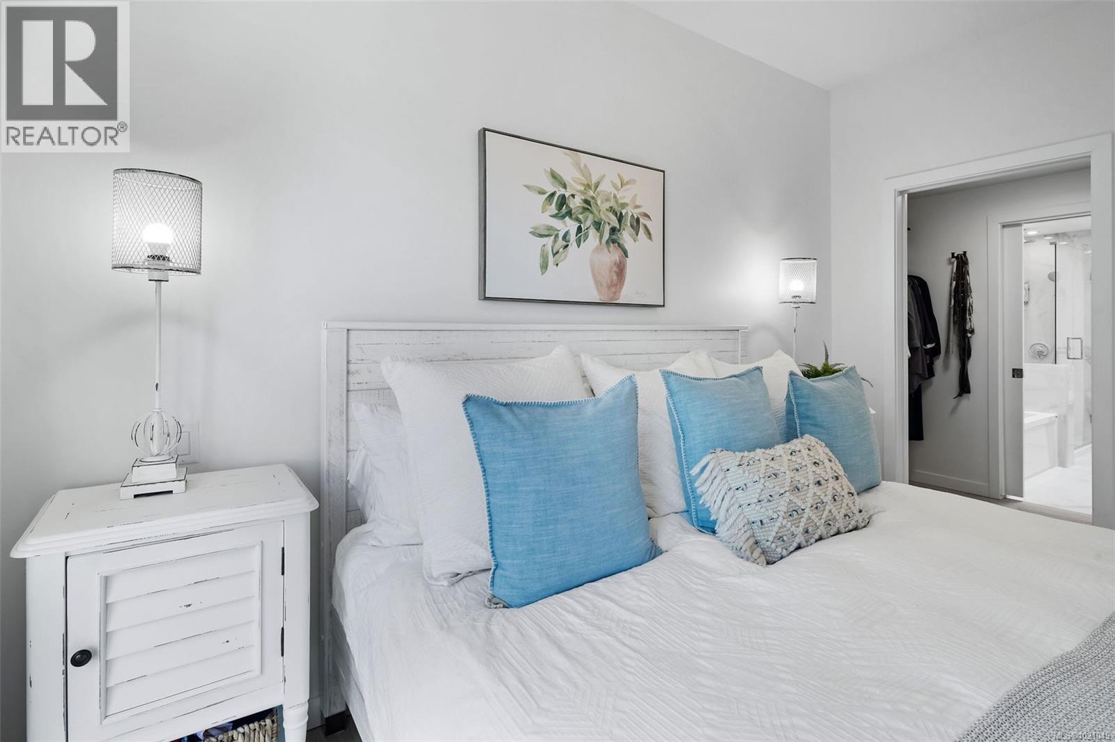 405 5118 Cordova Bay Road, Saanich