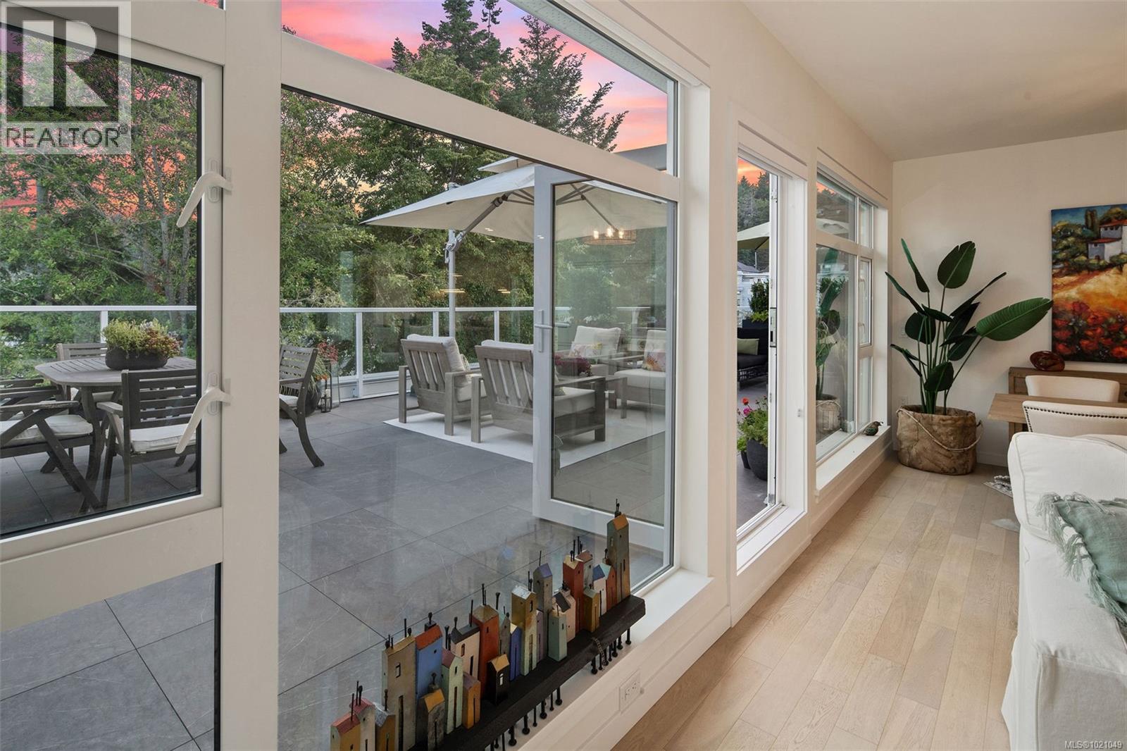 405 5118 Cordova Bay Road, Saanich