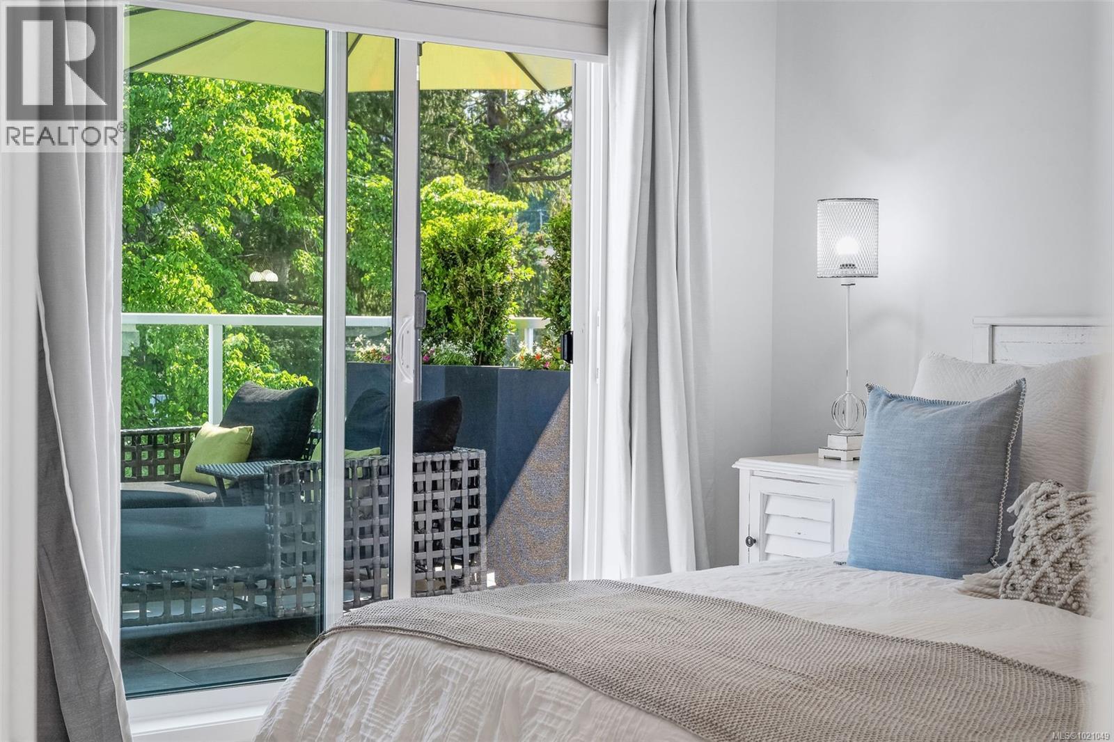 405 5118 Cordova Bay Road, Saanich