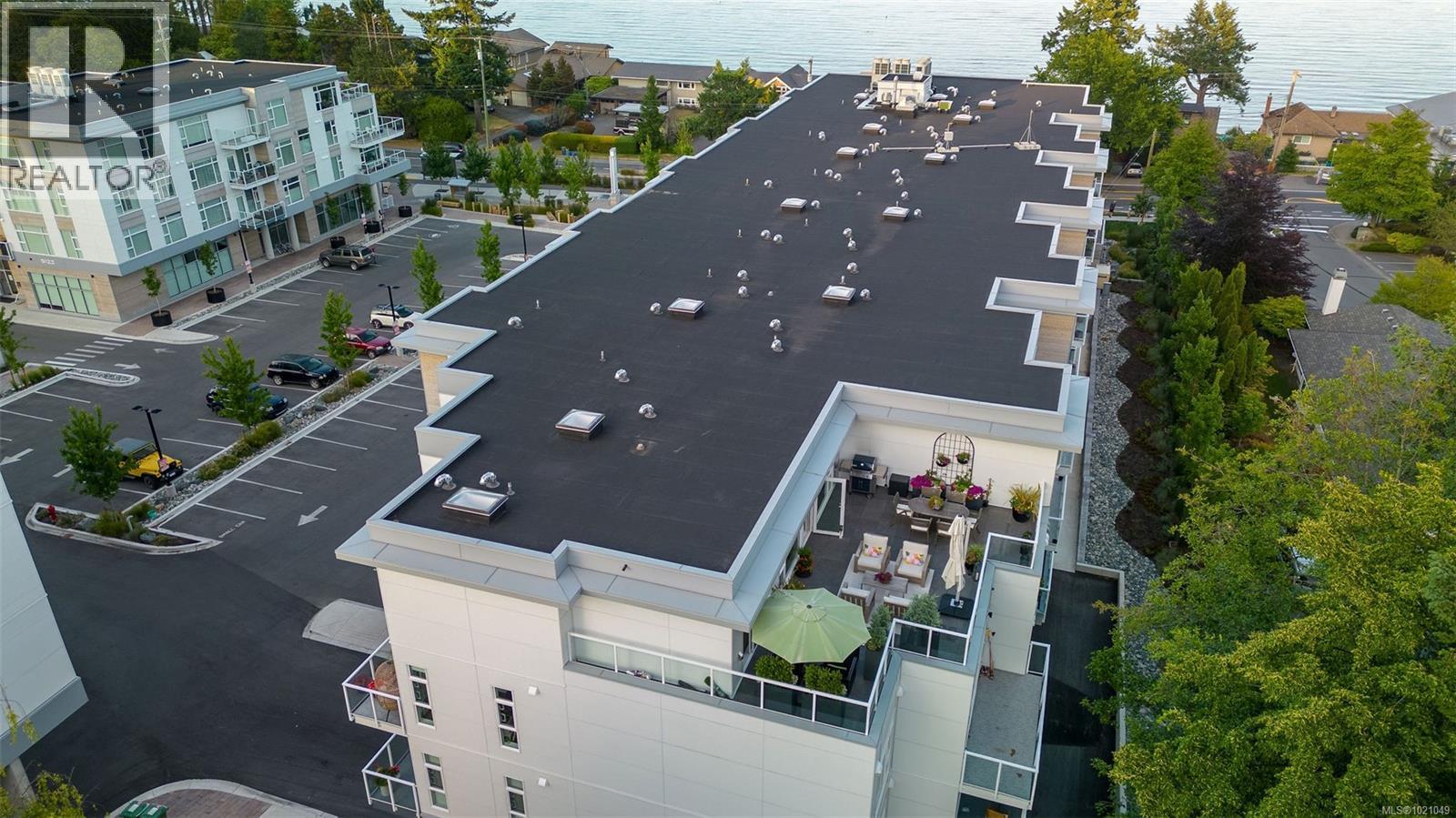 405 5118 Cordova Bay Road, Saanich