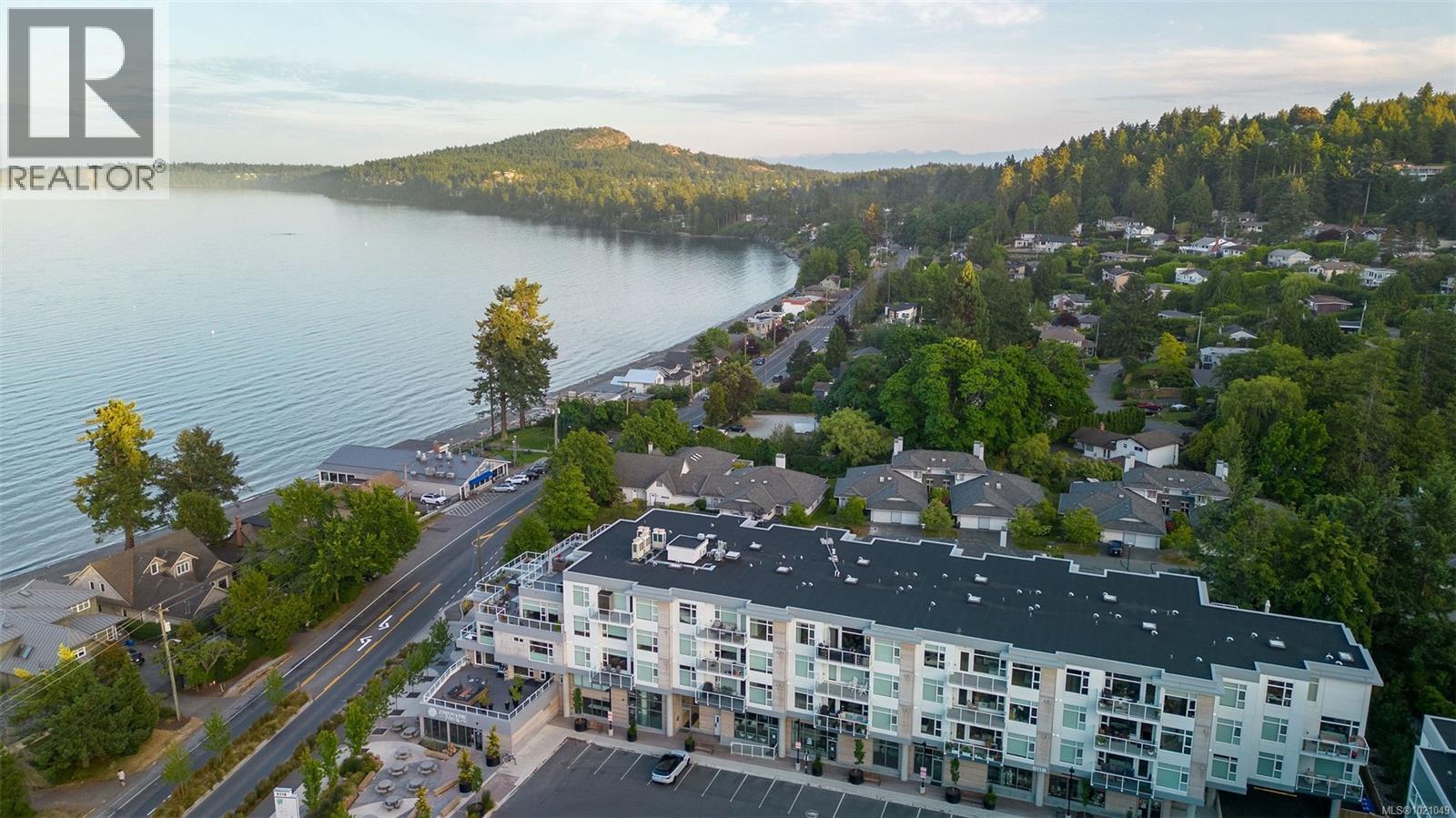 405 5118 Cordova Bay Road, Saanich