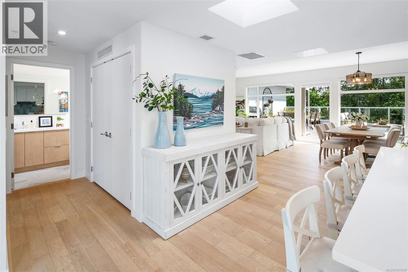 405 5118 Cordova Bay Road, Saanich