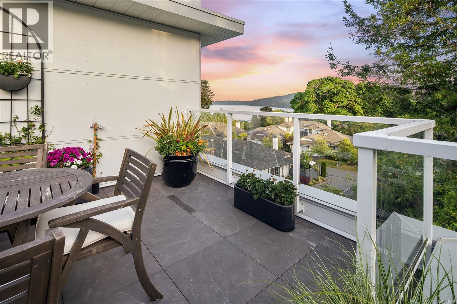 405 5118 Cordova Bay Road, Saanich