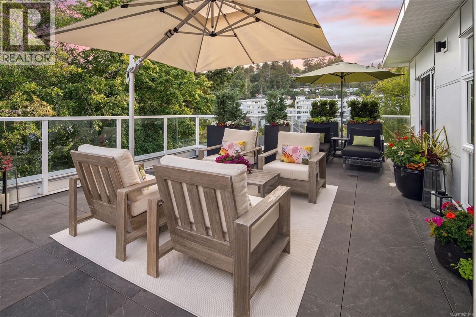 405 5118 Cordova Bay Road, Saanich