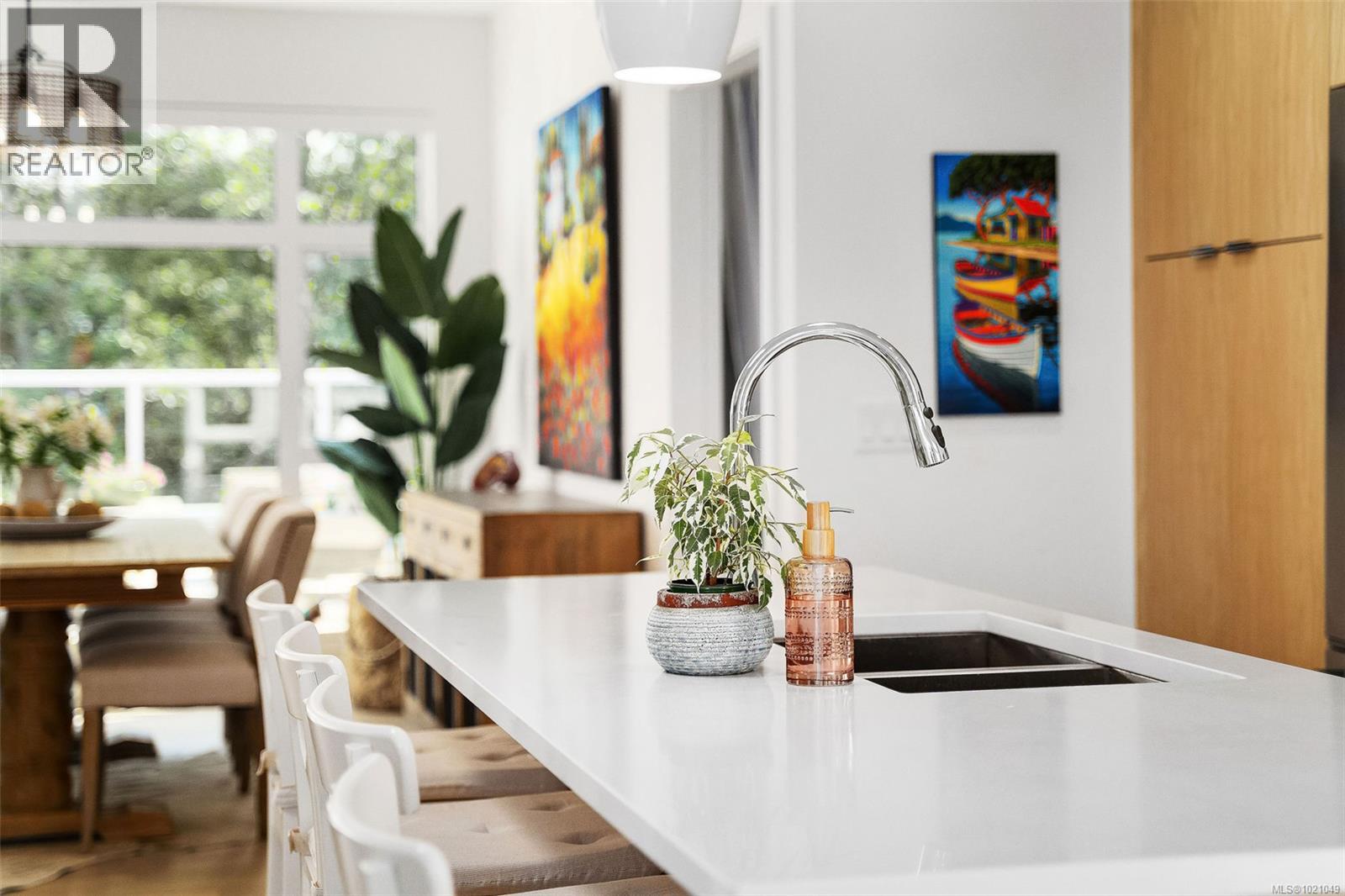 405 5118 Cordova Bay Road, Saanich