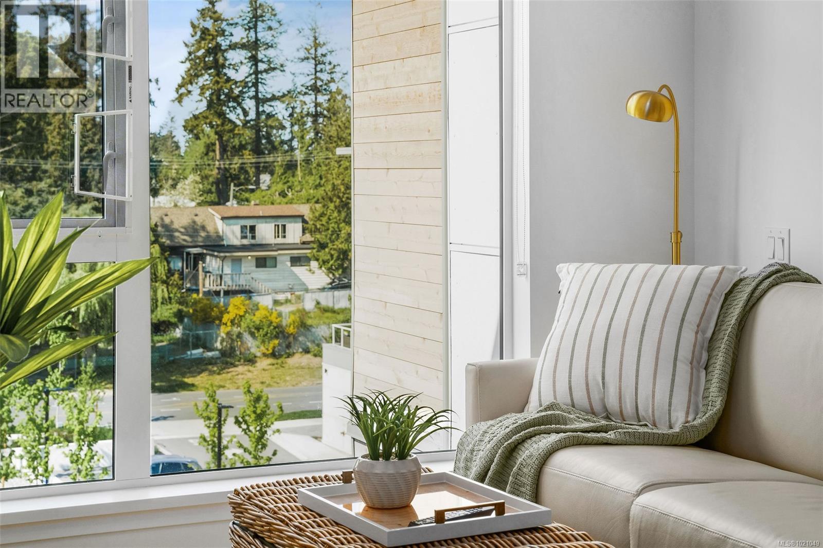 405 5118 Cordova Bay Road, Saanich