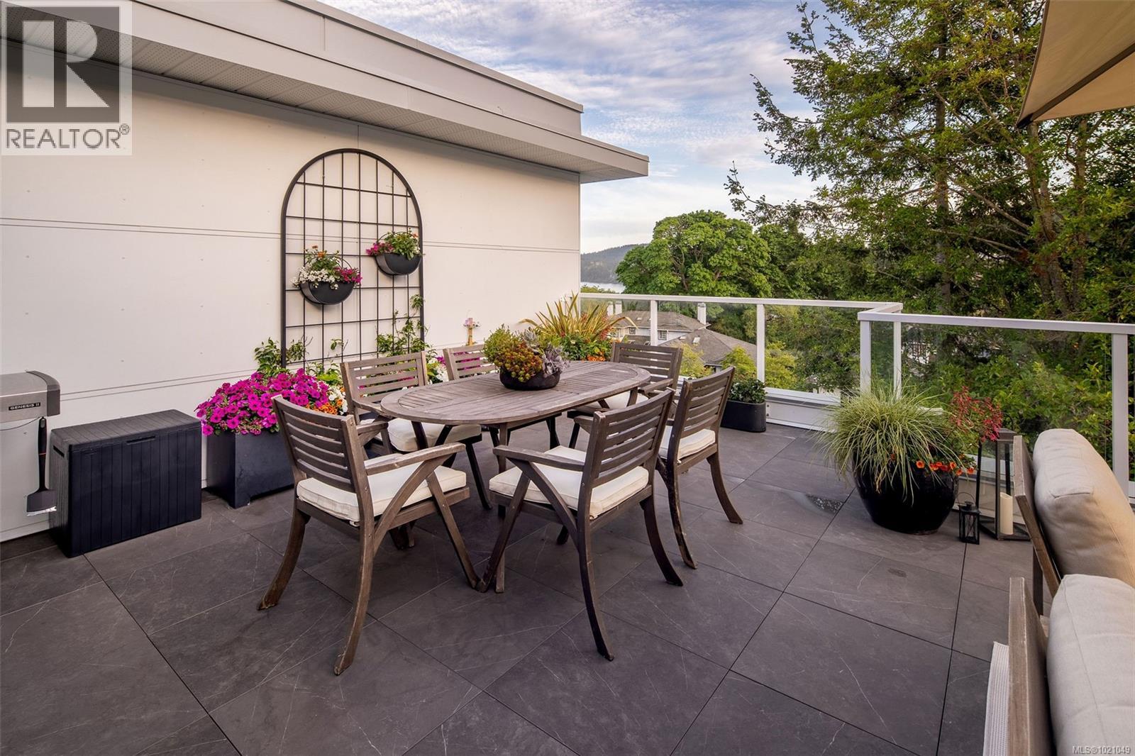 405 5118 Cordova Bay Road, Saanich