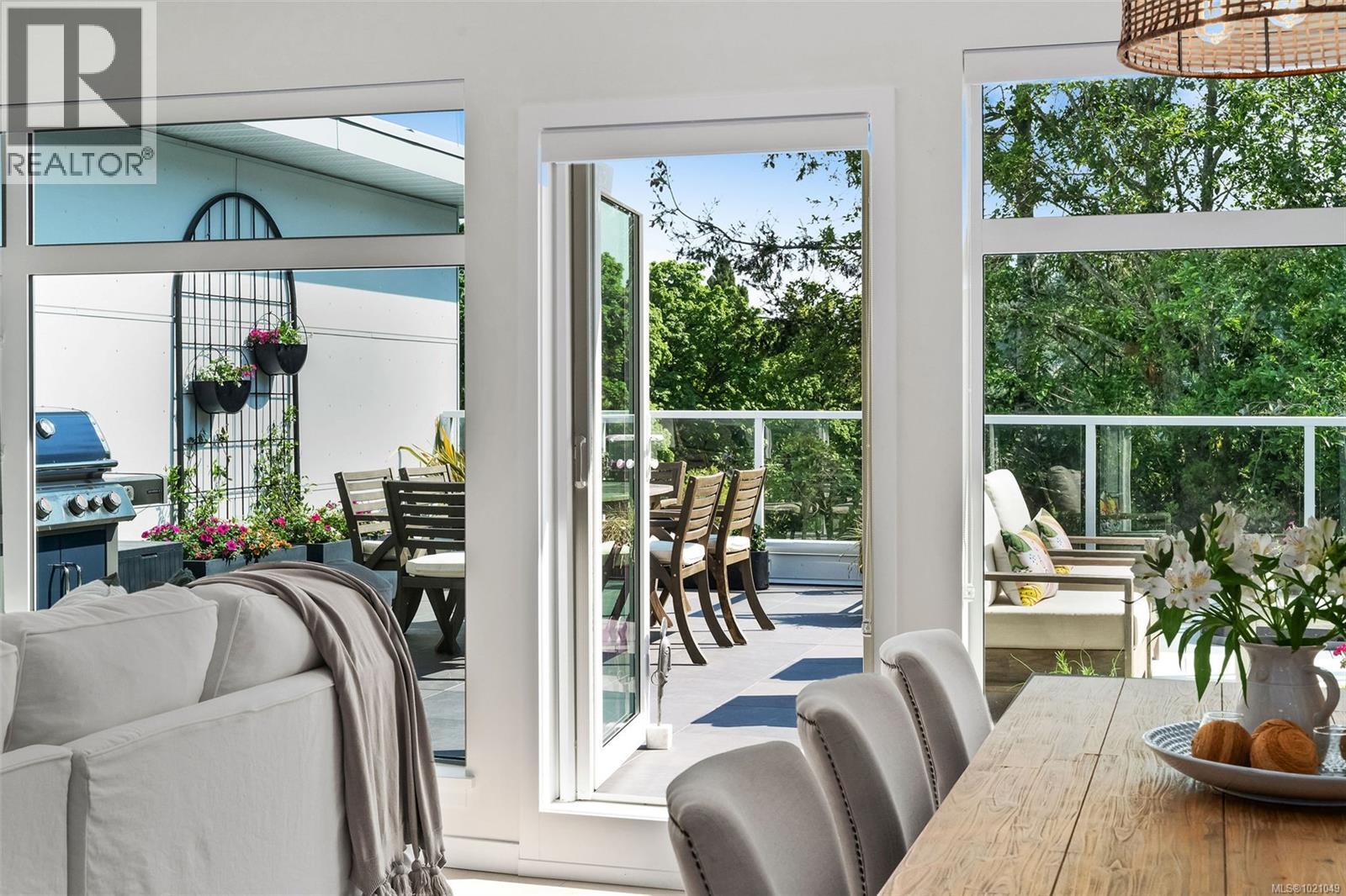 405 5118 Cordova Bay Road, Saanich