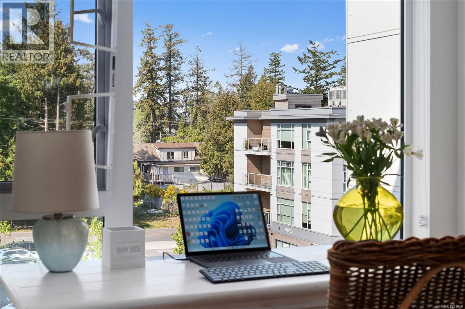 405 5118 Cordova Bay Road, Saanich