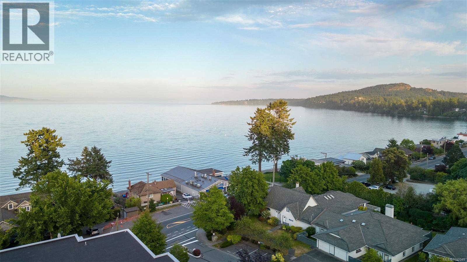 405 5118 Cordova Bay Road, Saanich