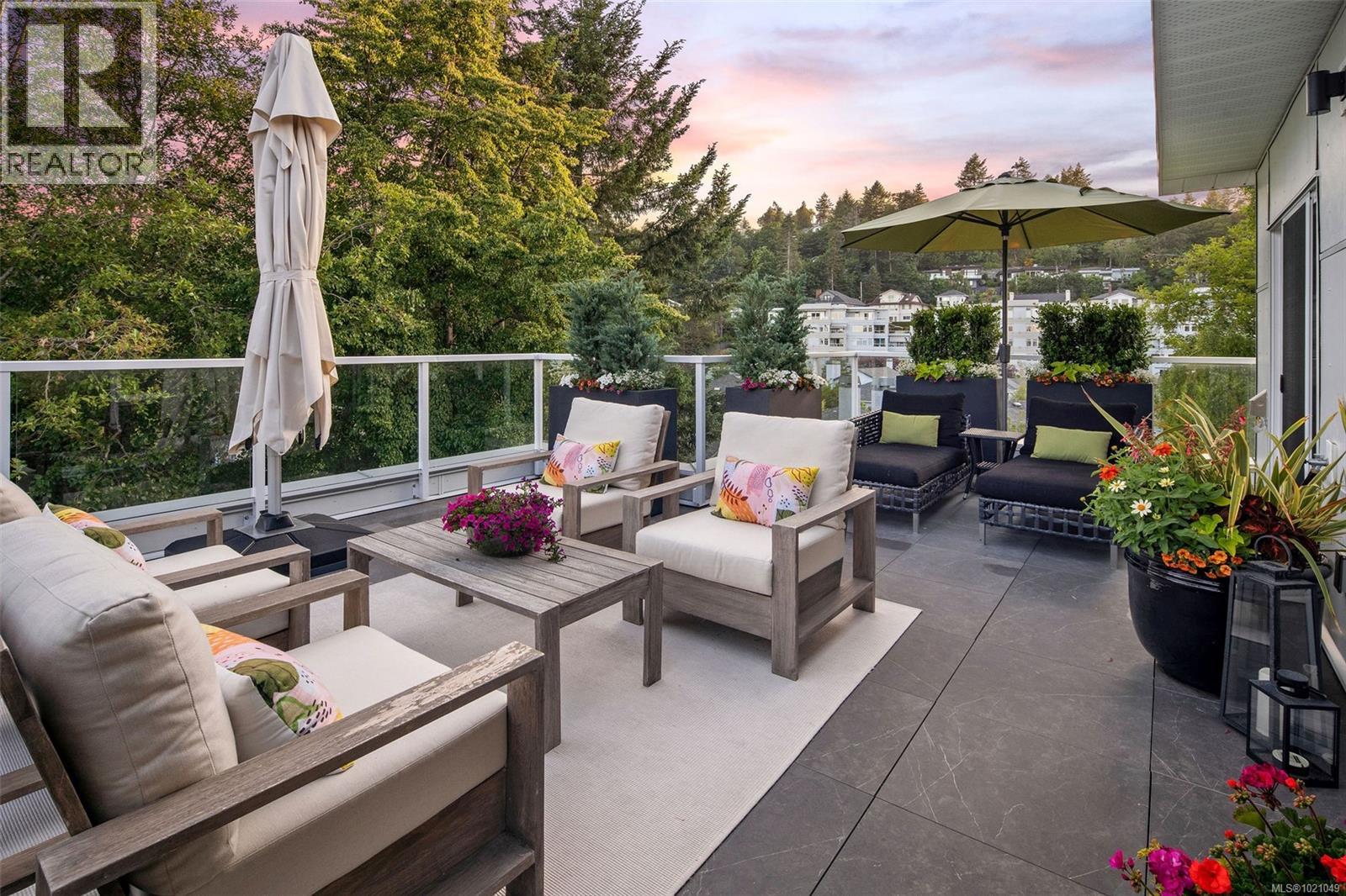 405 5118 Cordova Bay Road, Saanich