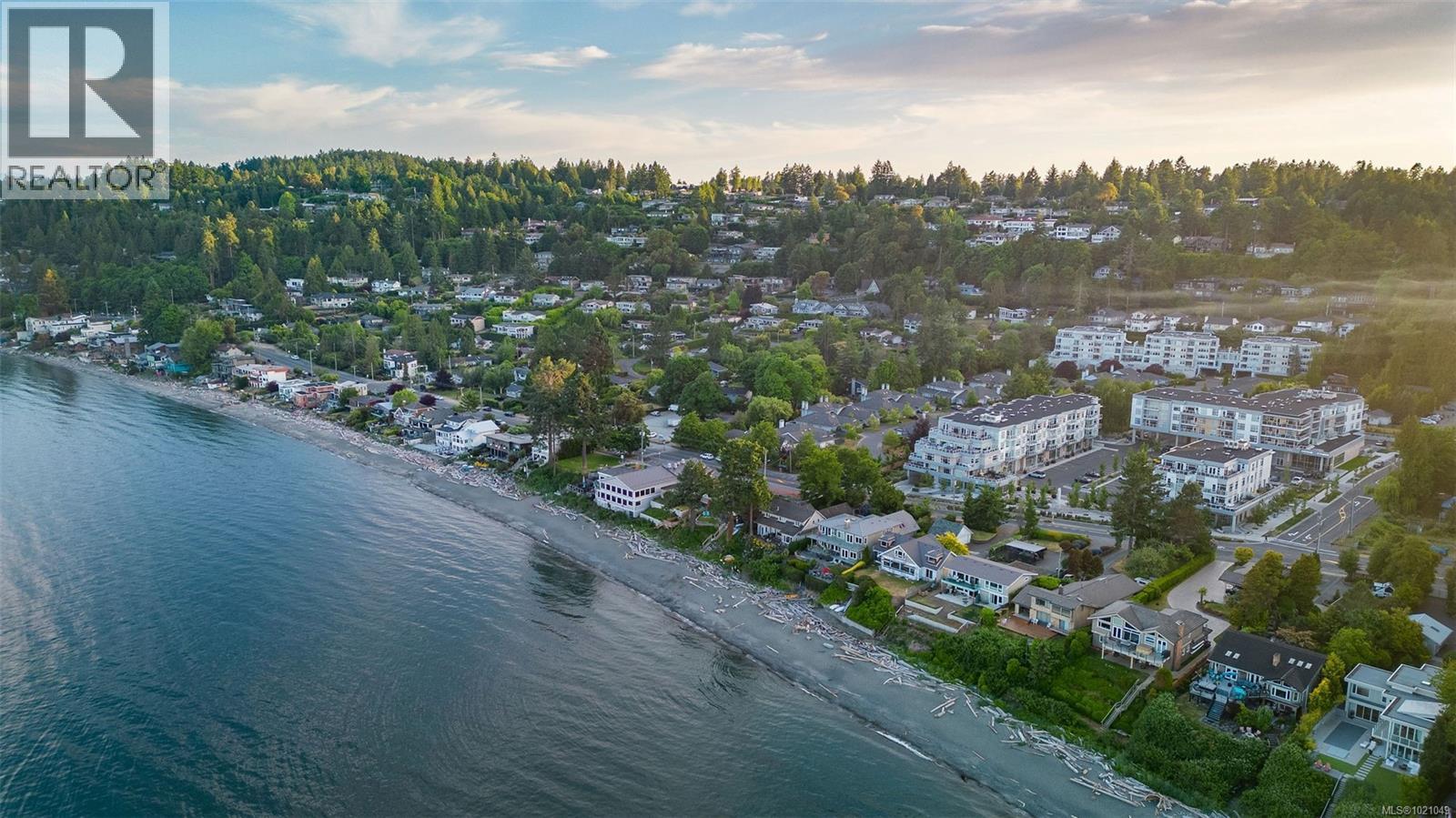 405 5118 Cordova Bay Road, Saanich