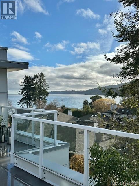 405 5118 Cordova Bay Road, Saanich