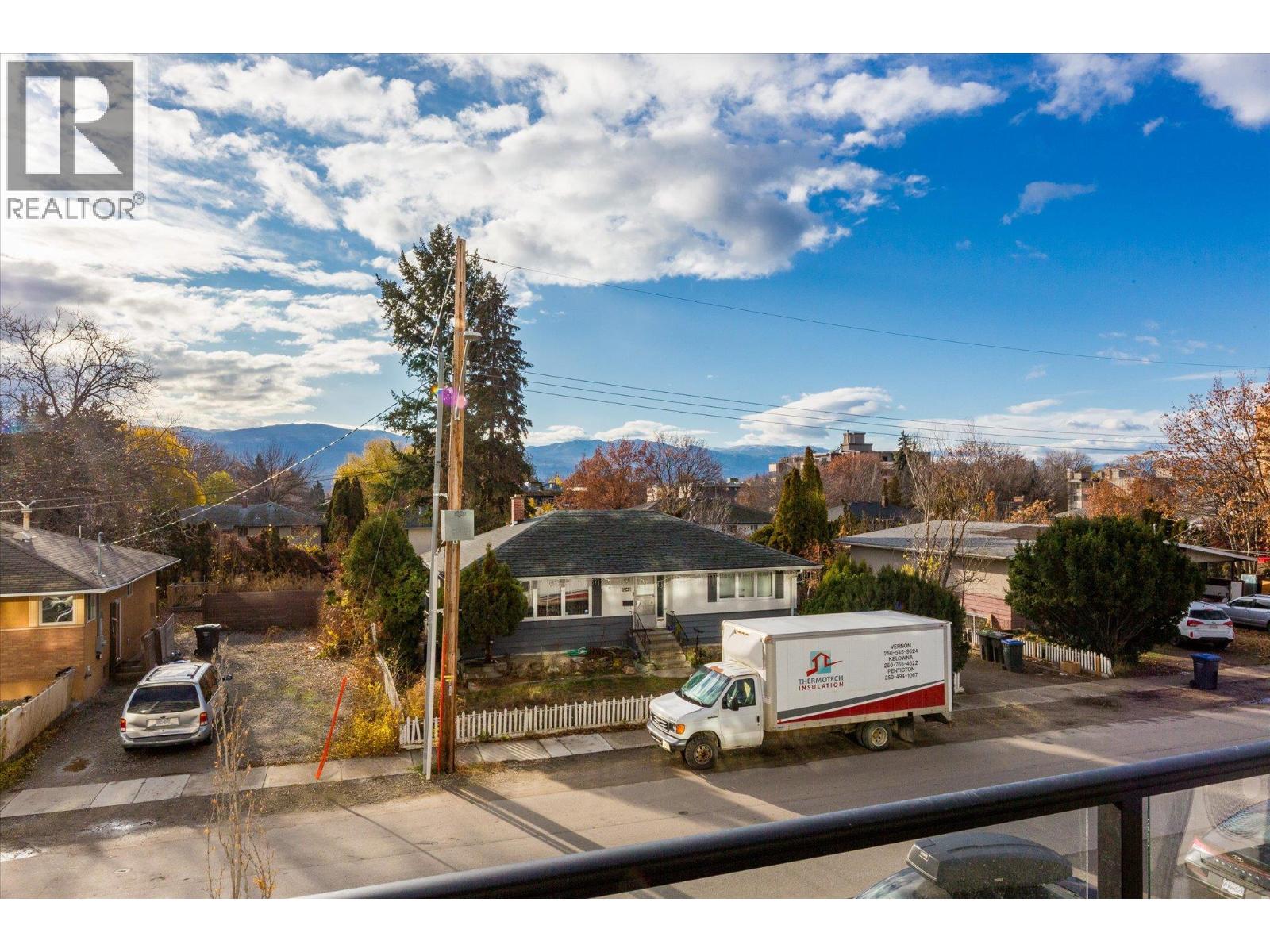 208 1380 Pridham Avenue, Kelowna
