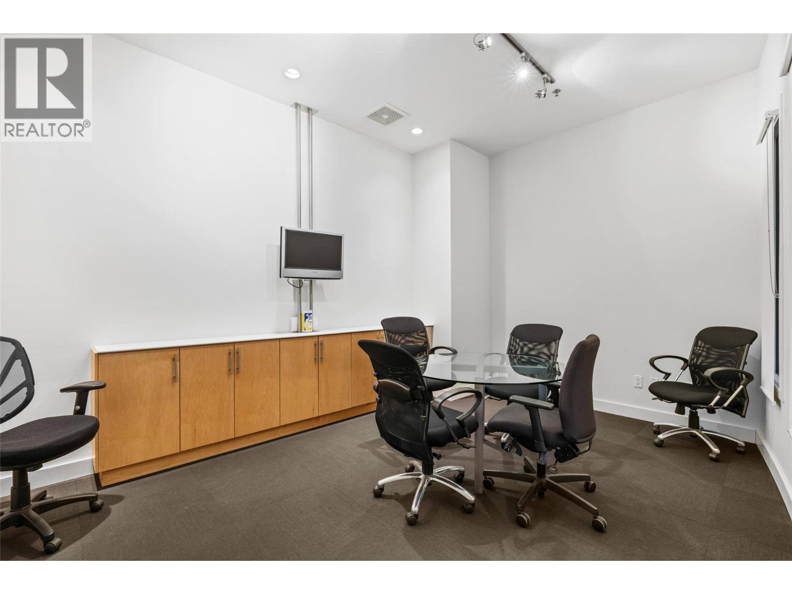 #406 1495 Graham Street - 49