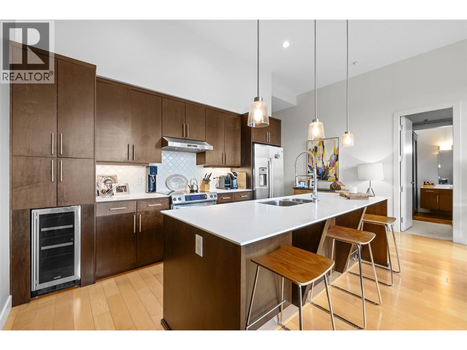 #406 1495 Graham Street - 14