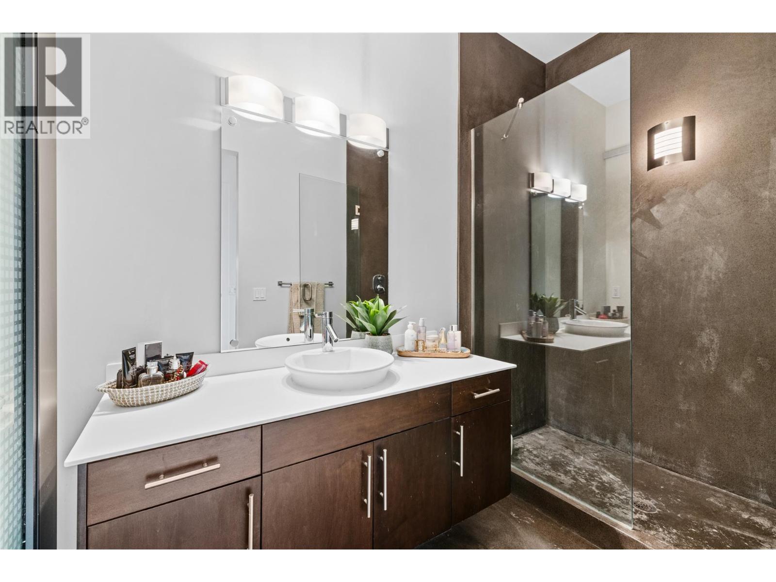 #406 1495 Graham Street - 28