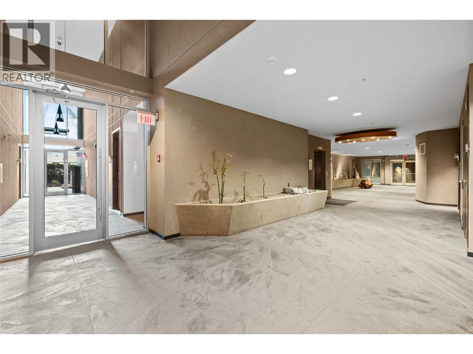 #406 1495 Graham Street - 3