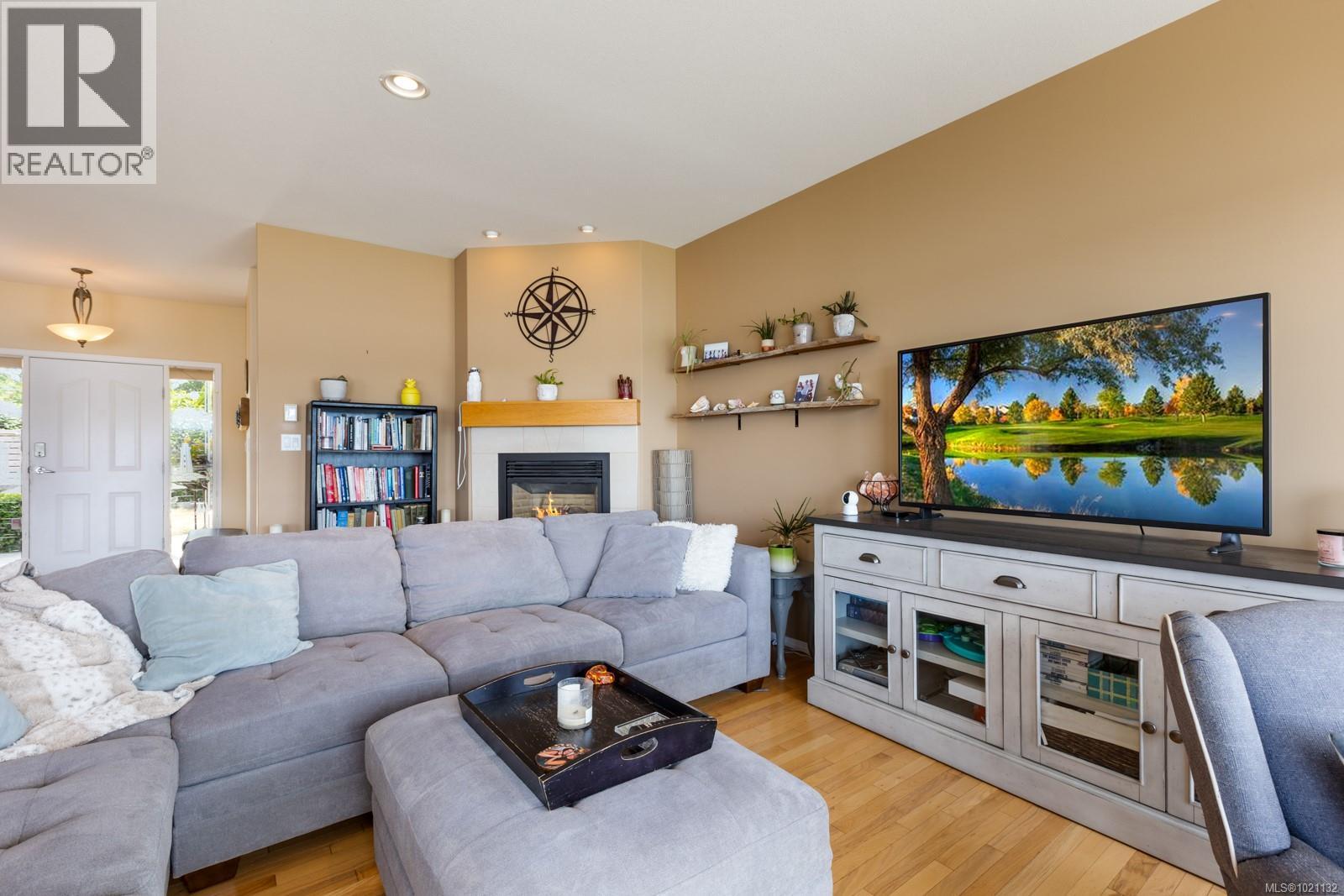 6800 Buckley Bay Frontage Rd, Fanny Bay