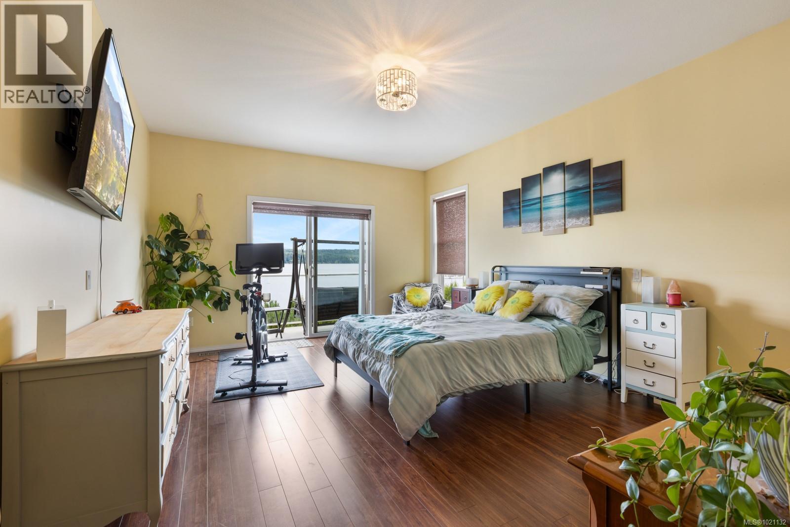 6800 Buckley Bay Frontage Rd, Fanny Bay