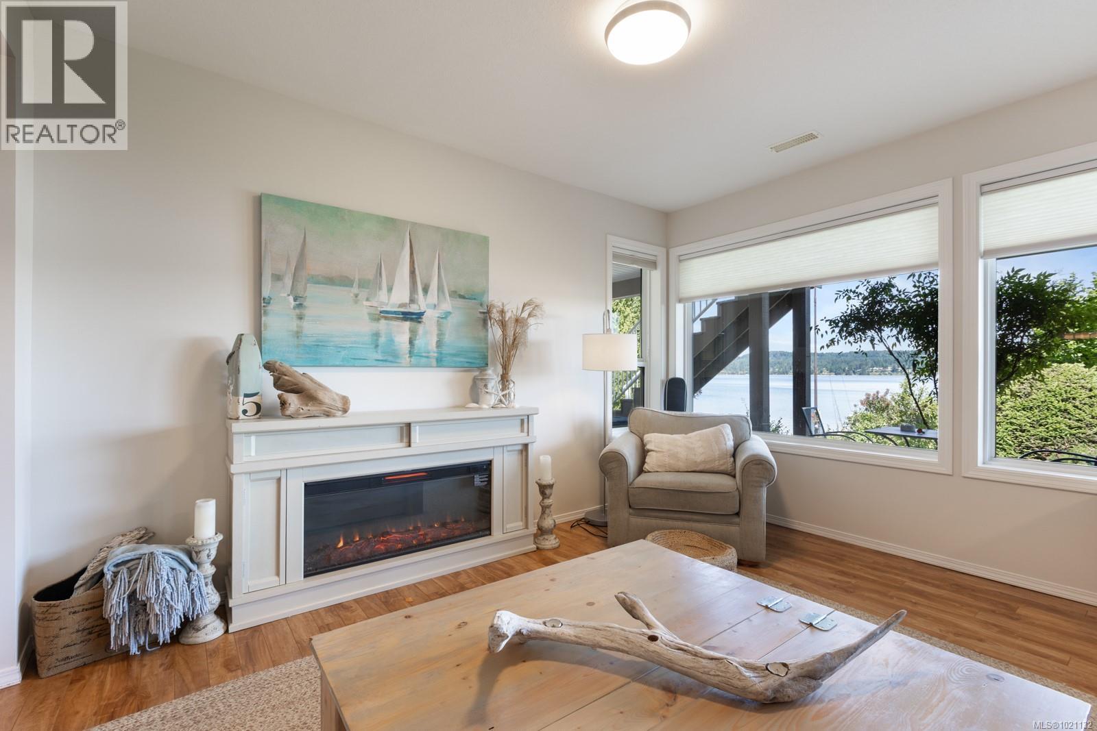 6800 Buckley Bay Frontage Rd, Fanny Bay