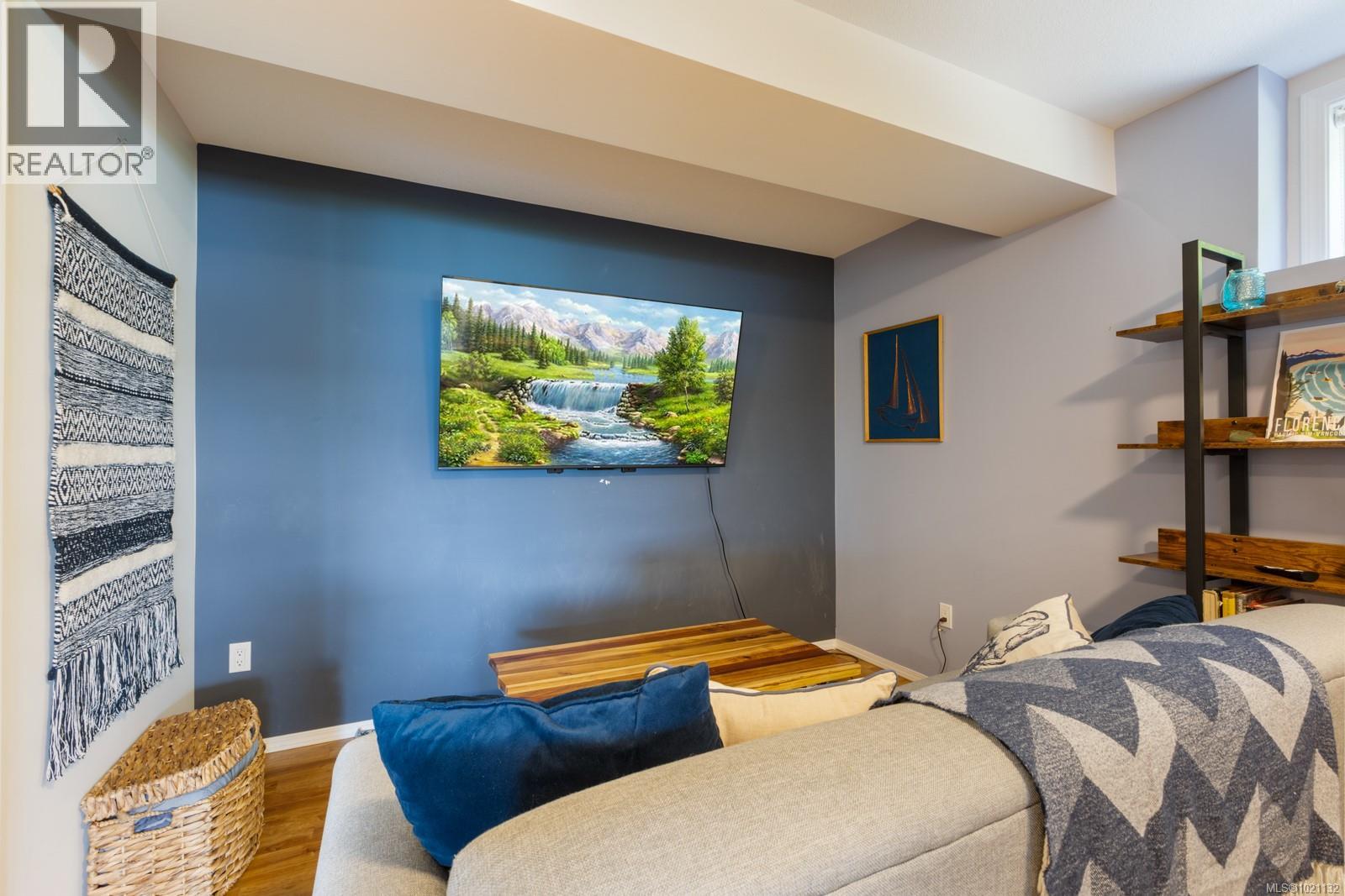 6800 Buckley Bay Frontage Rd, Fanny Bay