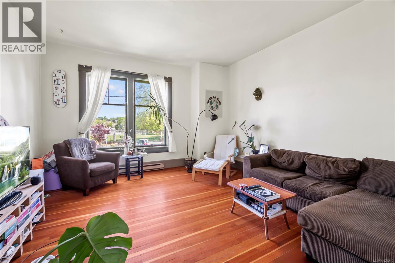  1157 Princess Avenue, Victoria