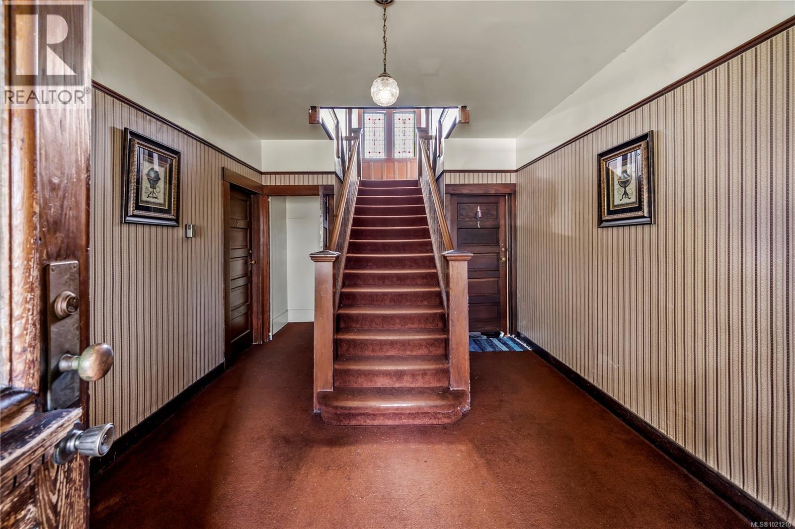  1157 Princess Avenue, Victoria