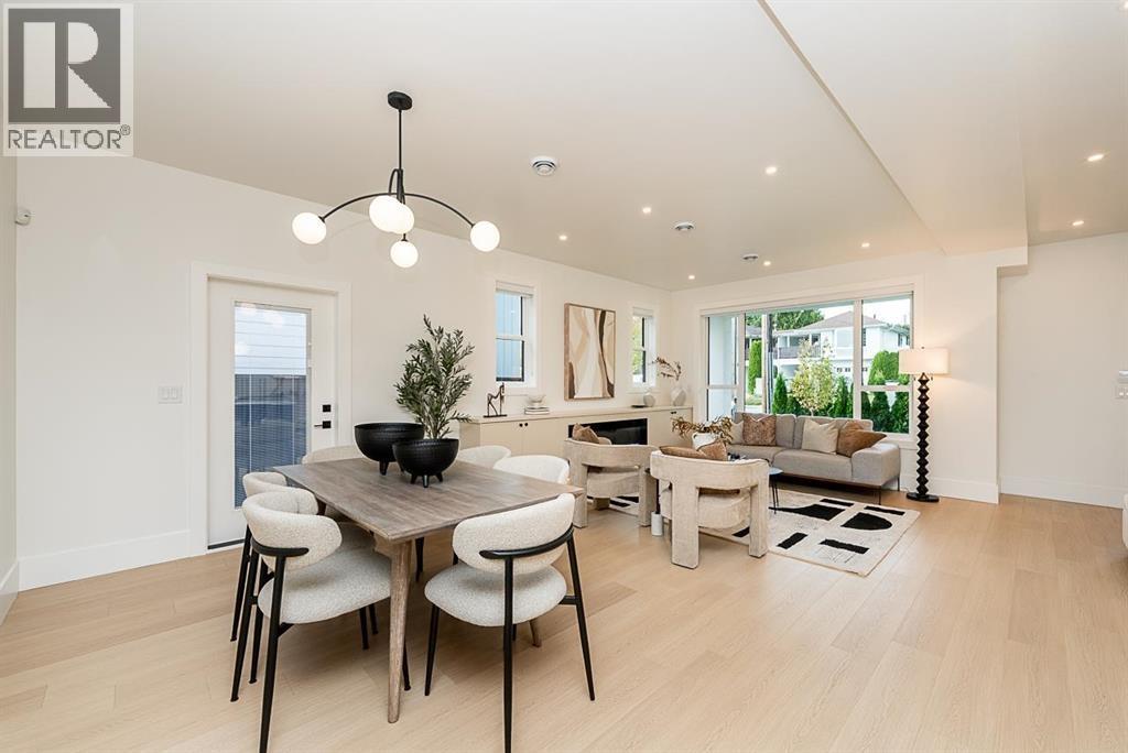 101 646 GIRARD AVENUE, Coquitlam