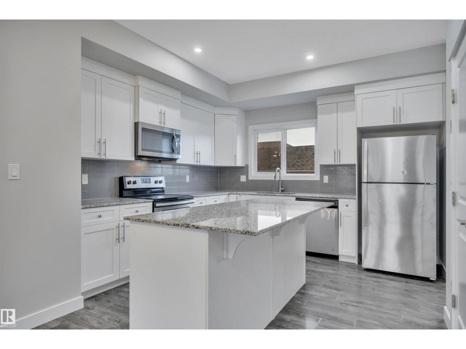 169 ROBINSON DR, Leduc