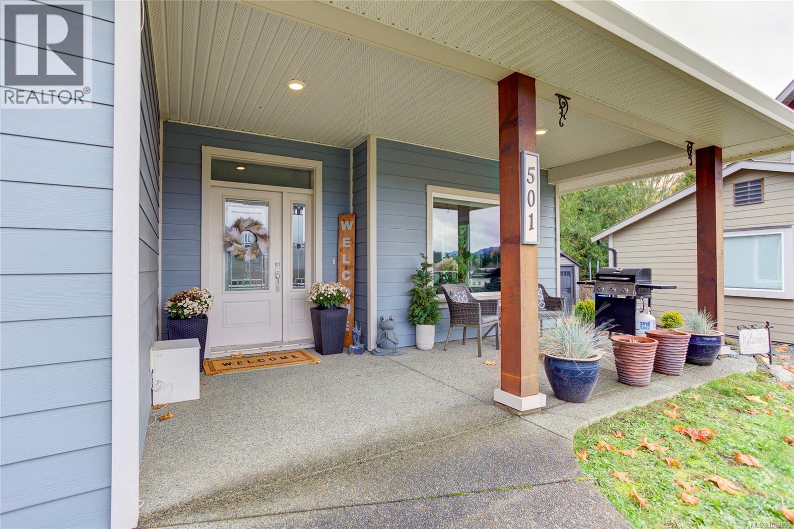 501 Mountain View Dr, Lake Cowichan