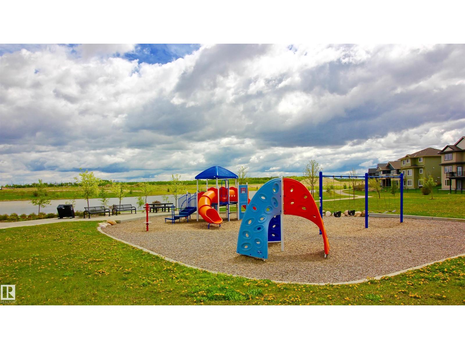 169 ROBINSON DR, Leduc