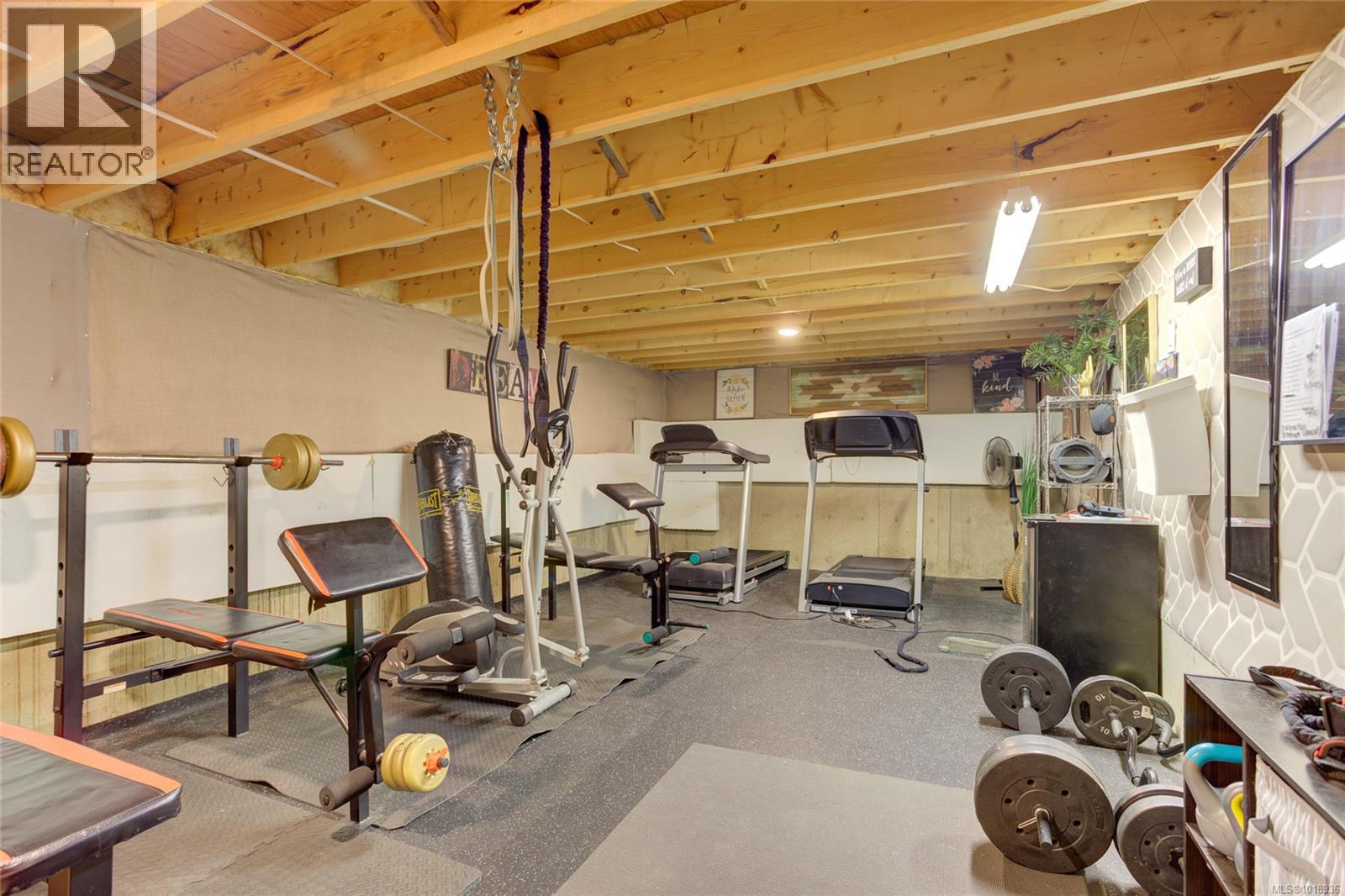 501 Mountain View Dr, Lake Cowichan