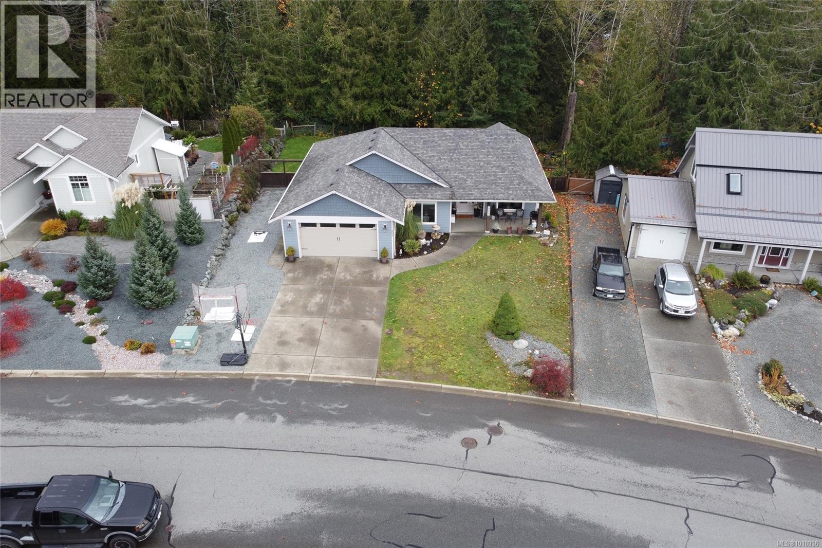 501 Mountain View Dr, Lake Cowichan
